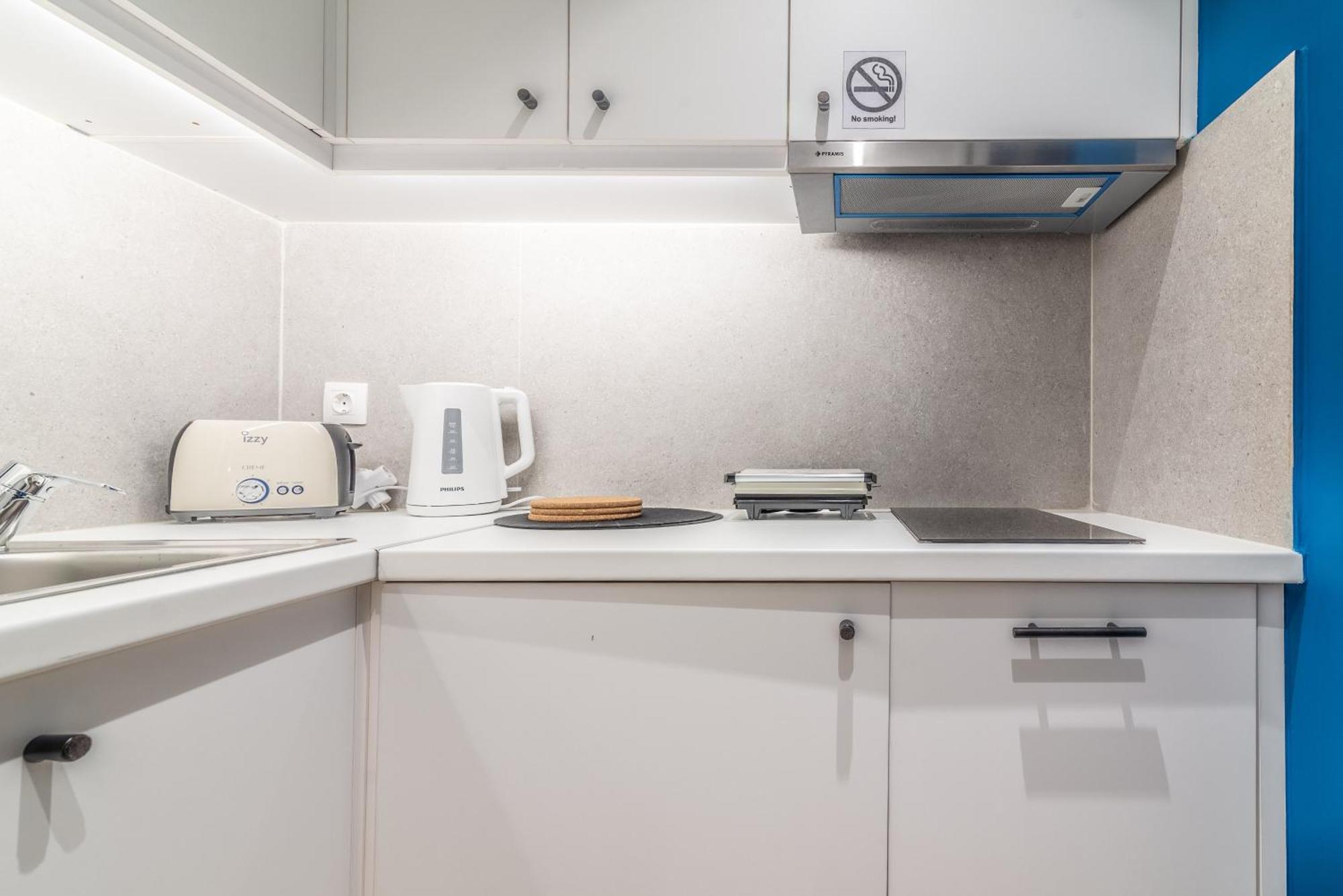 Apla Mini Studio In Downtown Ираклио Екстериор снимка
